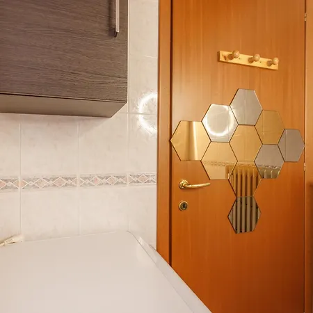 In The Center With Self Check-in Parma